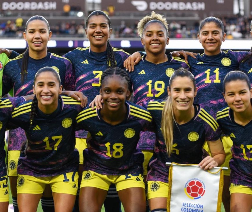 El sueño parisino: la Selección Colombia Femenina partió a Francia